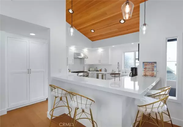 Newport Beach, CA 92663,4823 River Ave