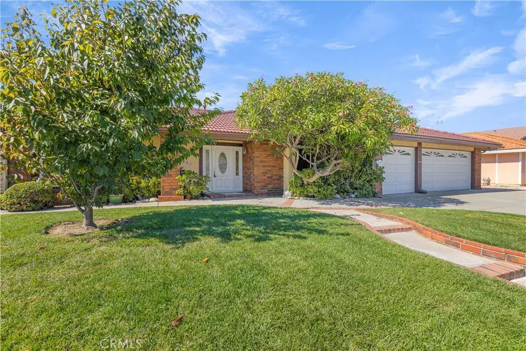 Fountain Valley, CA 92708,18241 Devonwood