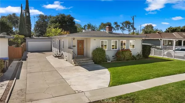 Fullerton, CA 92832,442 W Porter