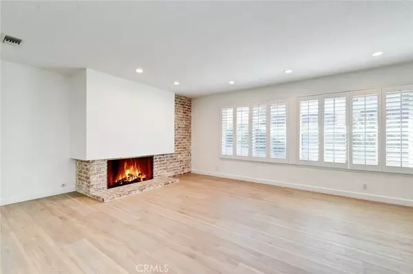 Fullerton, CA 92835,916 Boxwood