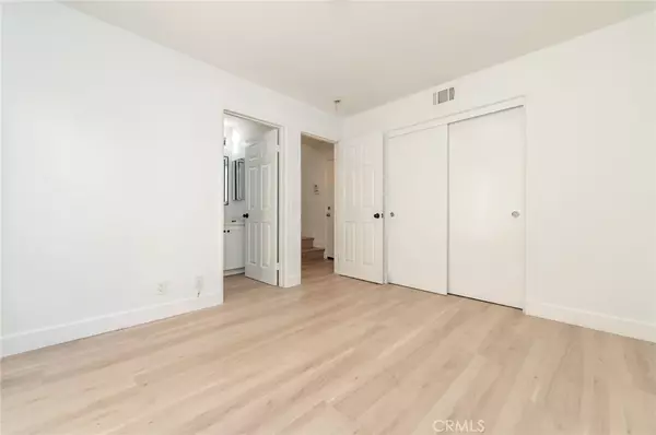 Irvine, CA 92618,8 Huckleberry