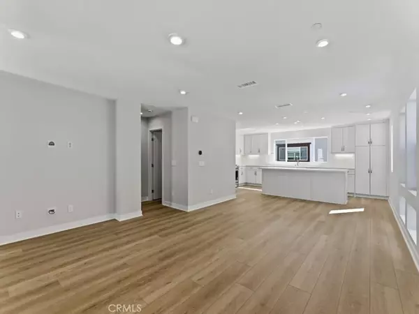 San Diego, CA 92117,4840 Canyon View