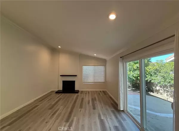 Irvine, CA 92604,29 Deerwood East