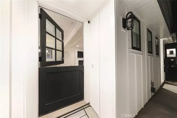 Corona Del Mar, CA 92625,512 Jasmine Avenue