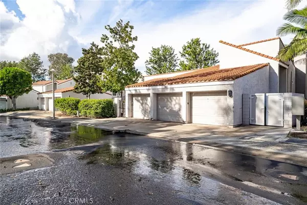 Laguna Woods, CA 92637,3437 Bahia Blanca West #P