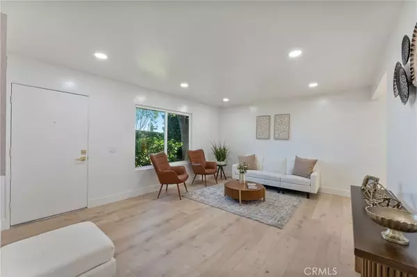 Lake Forest, CA 92630,22718 Via Castilla