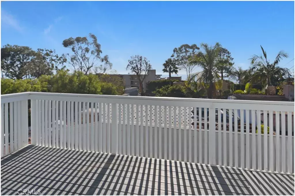 Laguna Beach, CA 92651,31725 Virginia Way