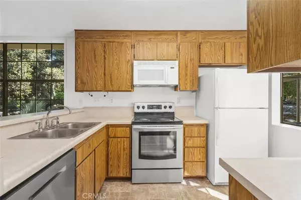 Irvine, CA 92620,37 Lakepines