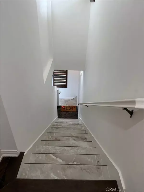 Irvine, CA 92603,115 Coral Rose