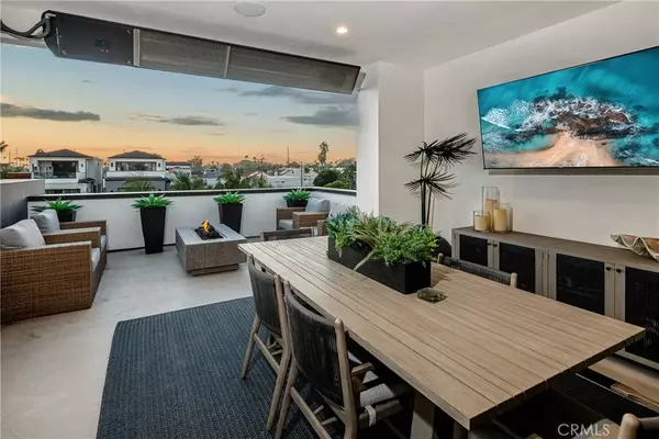 1004 Huntington, Huntington Beach, CA 92648