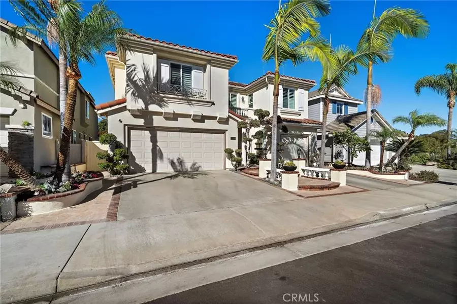 7135 Ashley Drive, Huntington Beach, CA 92648