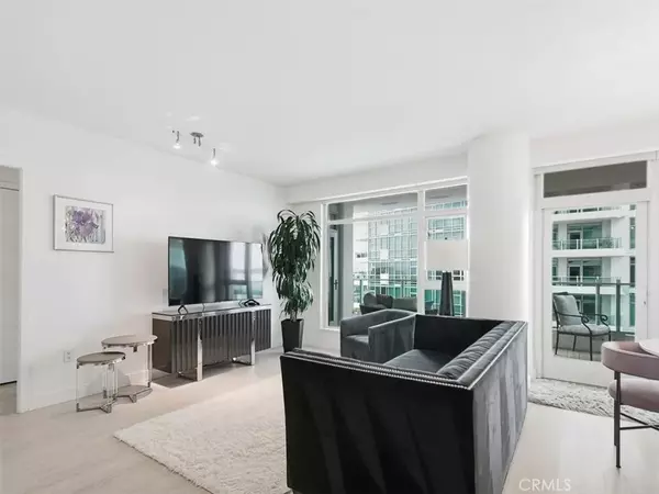 Irvine, CA 92612,3141 Michelson #1007