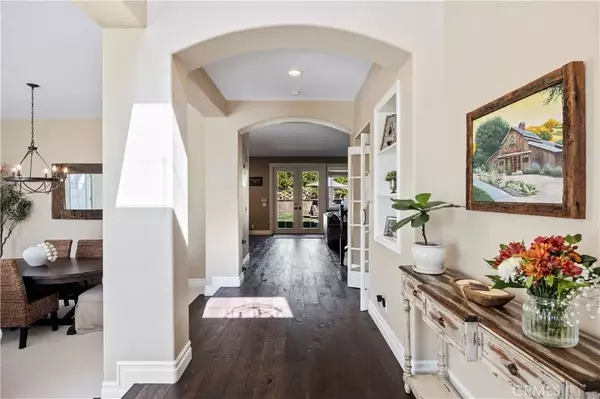 Trabuco Canyon, CA 92679,9 Swallows