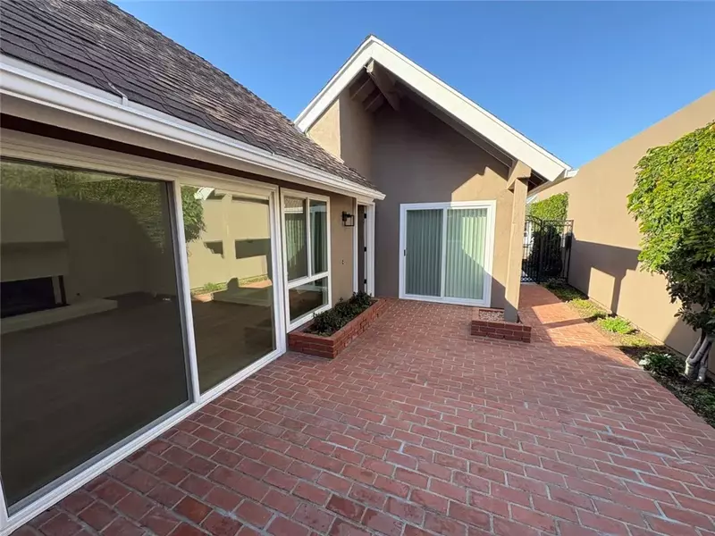 310 Corsair, Seal Beach, CA 90740