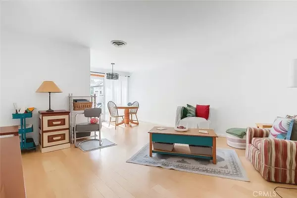 Studio City, CA 91602,11138 Aqua Vista #43