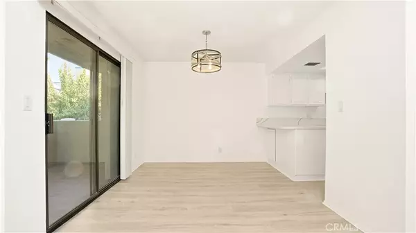 Canoga Park, CA 91304,8565 Independence Avenue #7