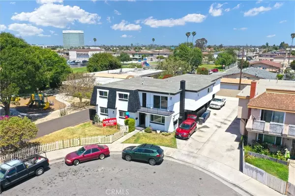 Huntington Beach, CA 92647,17372 Dairyview