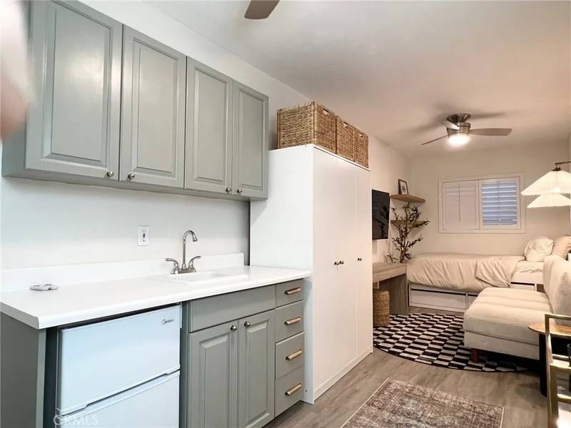 704 Marigold Avenue, Corona Del Mar, CA 92625