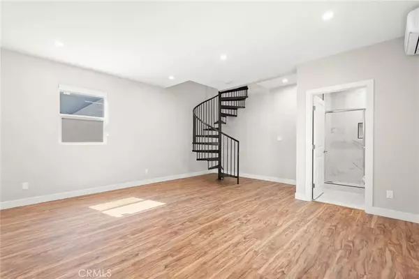 Los Angeles, CA 90011,145 E 36th Place #1/4