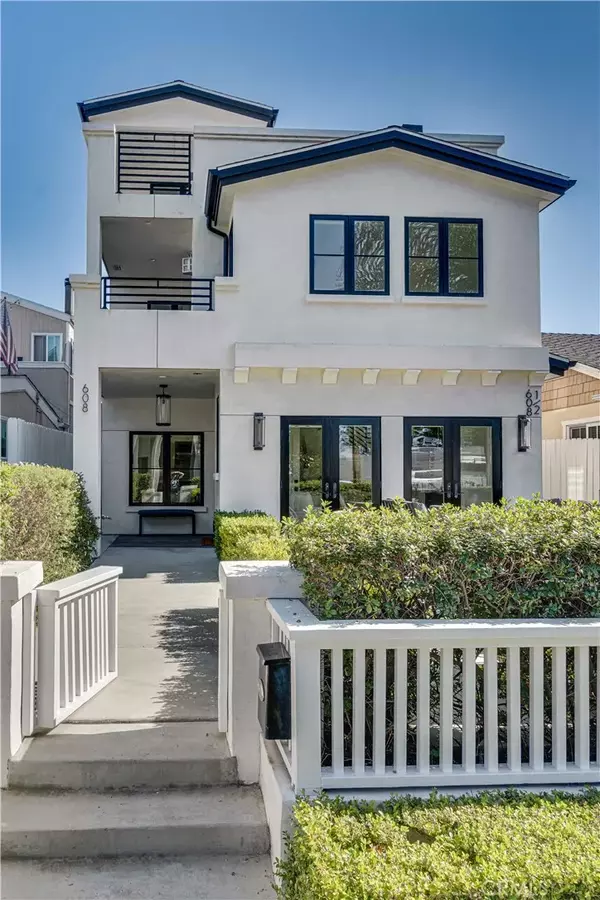 Corona Del Mar, CA 92625,608 Heliotrope