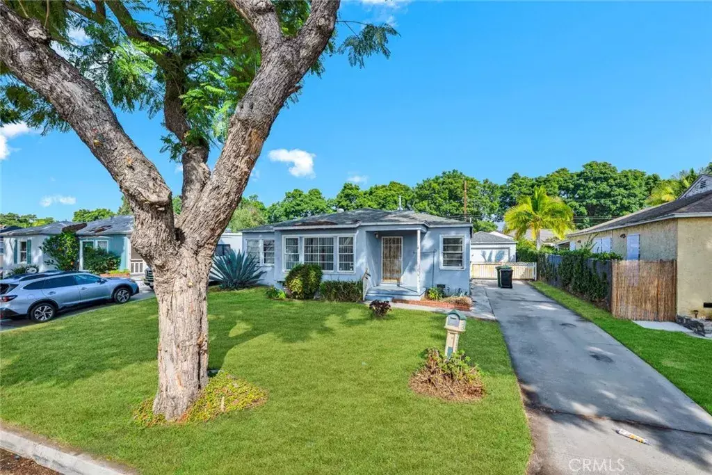 Whittier, CA 90603,14357 Flomar