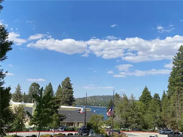 Lake Arrowhead, CA 92352,27981 Lakes Edge Road