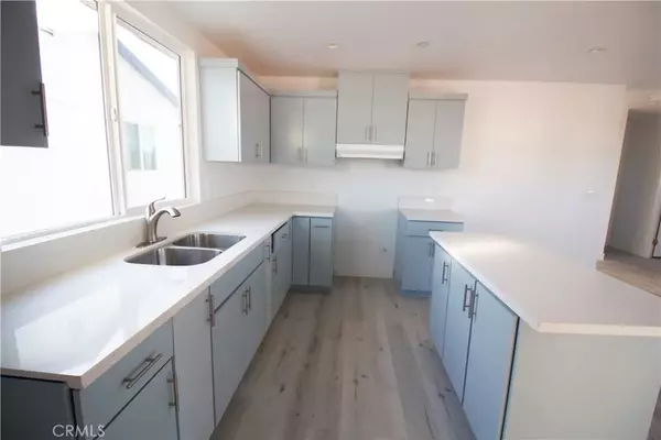 Lennox, CA 90304,11031 S Burin Avenue South