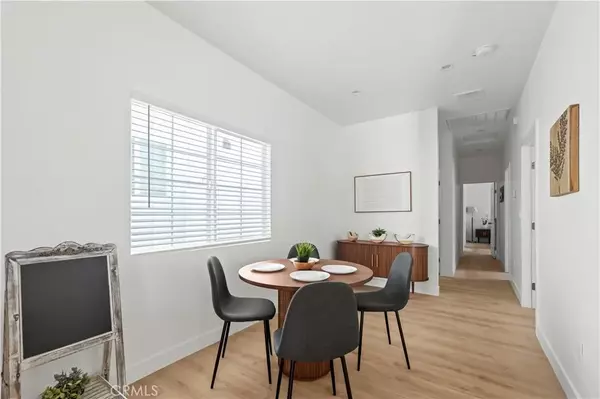 Tustin, CA 92780,1056 Walter Avenue