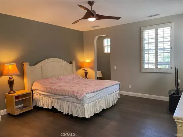 Irvine, CA 92602,6 Carpenteria