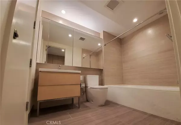 Los Angeles, CA 90017,877 Francisco St #1521