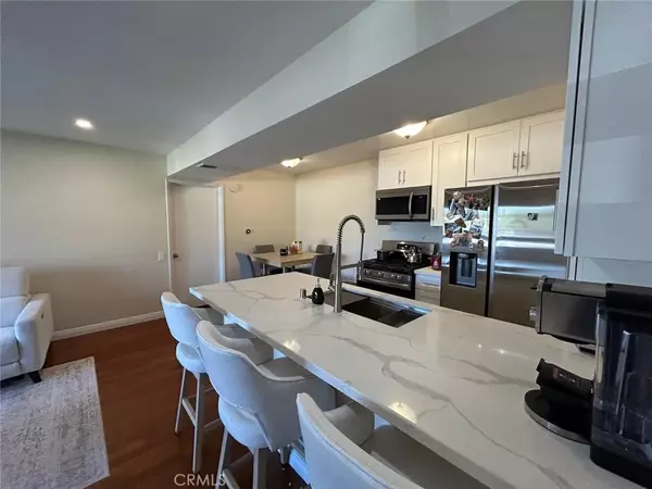 Santa Ana, CA 92704,2847 S Fairview #D