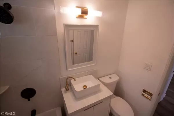 Redondo Beach, CA 90277,124 S Prospect