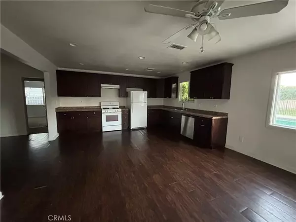 Van Nuys, CA 91411,15145 Haynes