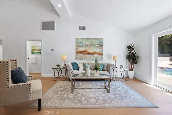 Woodland Hills, CA 91364,4424 Deanwood Drive