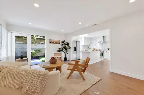 Huntington Beach, CA 92648,302 Cleveland