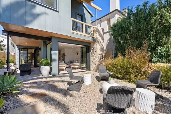 Corona Del Mar, CA 92625,619 Marguerite Avenue