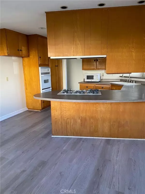 Huntington Beach, CA 92647,6512 Oxford Drive