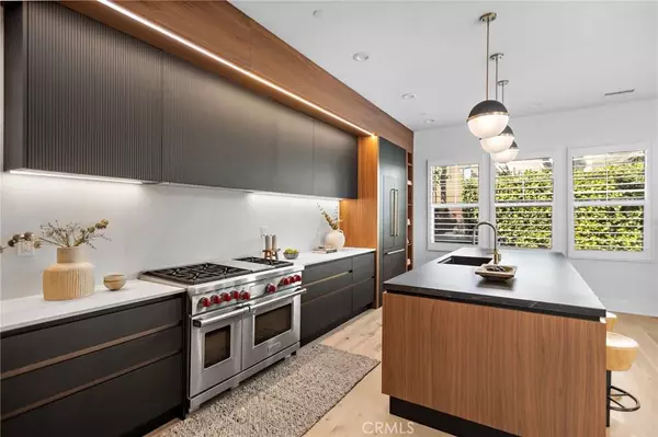 Irvine, CA 92620,51 Fenway