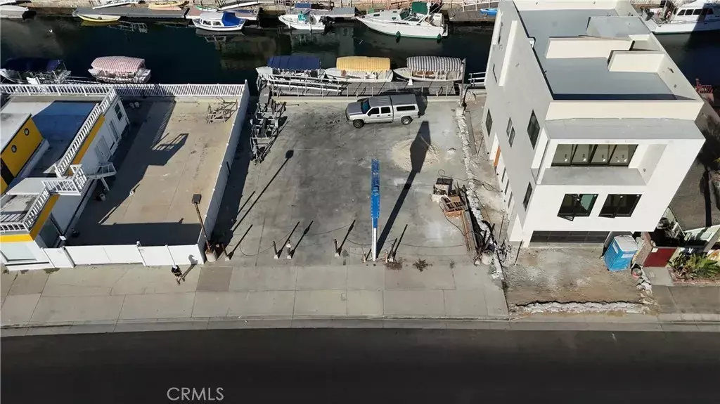 Huntington Beach, CA 90742,16746 Pacific Coast