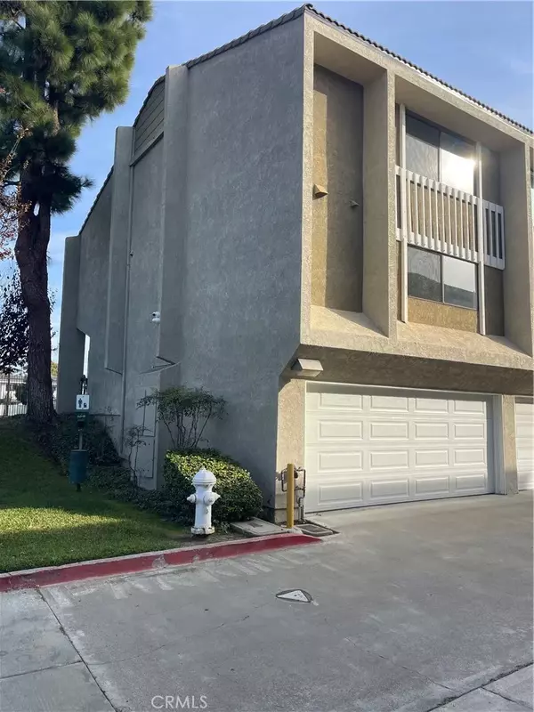 Costa Mesa, CA 92627,380 W Wilson #E106
