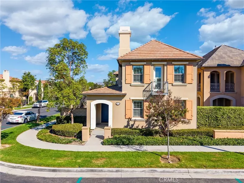 35 Twin Gables, Irvine, CA 92620