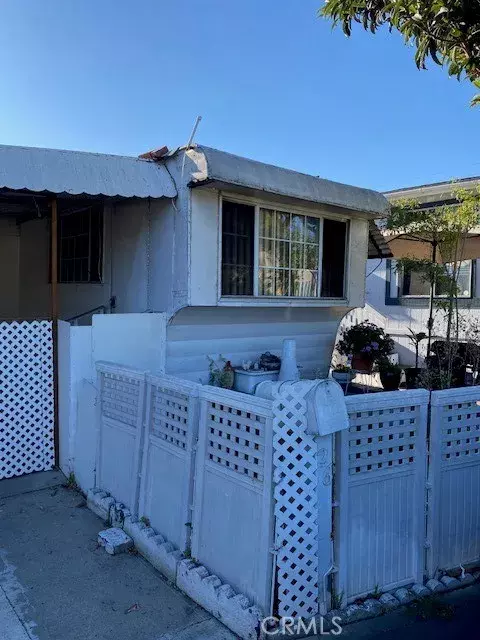 Santa Ana, CA 92703,2767 W 1st #26