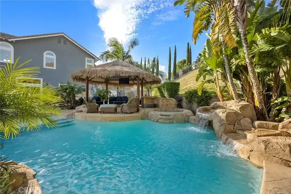 Yorba Linda, CA 92886,3871 Crest