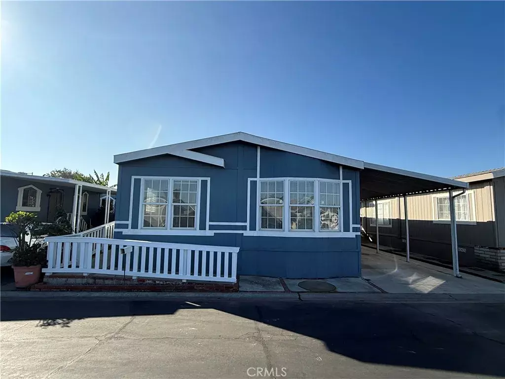 Huntington Beach, CA 92647,7850 Slater #99