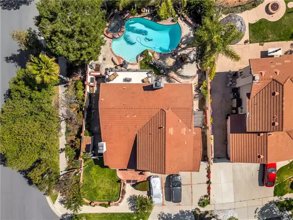 Corona, CA 92882,1475 Labrador