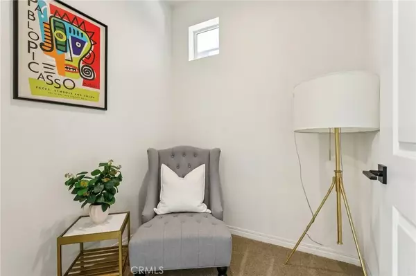 Irvine, CA 92618,156 Keeper