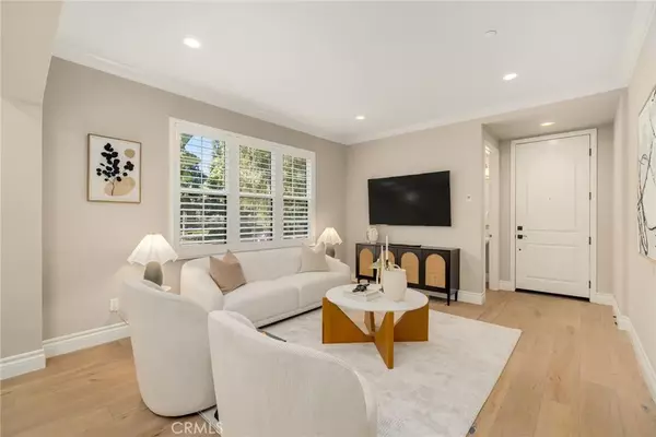 Irvine, CA 92620,56 Strawberry