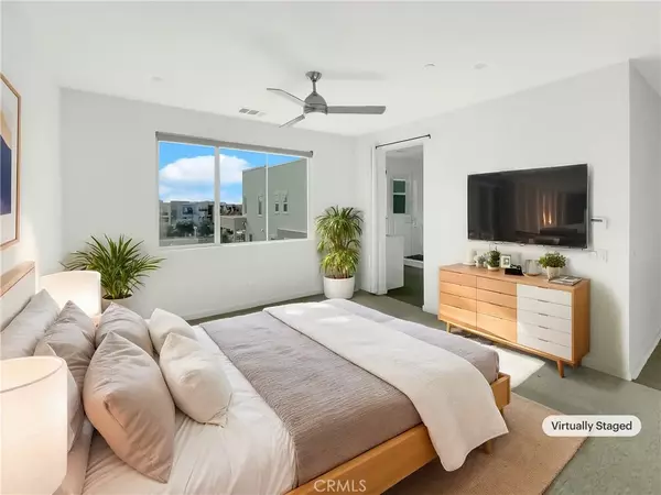 Irvine, CA 92618,170 Fable