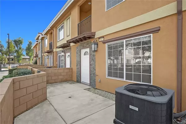 Fontana, CA 92335,16408 Valencia Avenue #412
