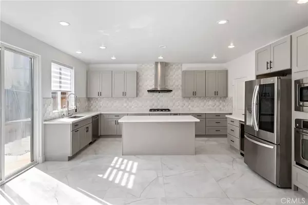 Orange, CA 92865,356 W Weeping Willow